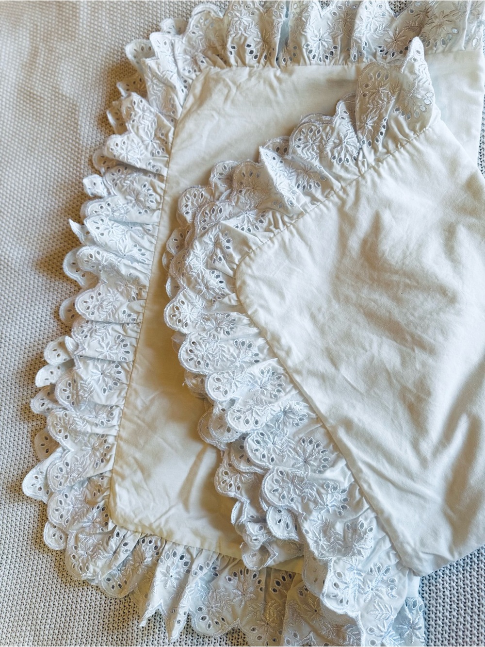 SHABBY CHIC Vintage White Eyelet Lace Ruffled Sham Set of 2 Pillowcase STANDARD